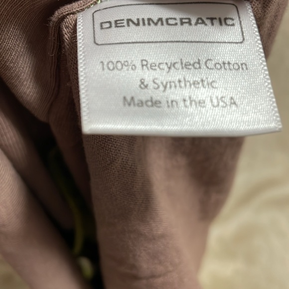 Mauve Purple 90s printed 'Save Mom' graphic cropped Tank Top - Picture 5 of 6